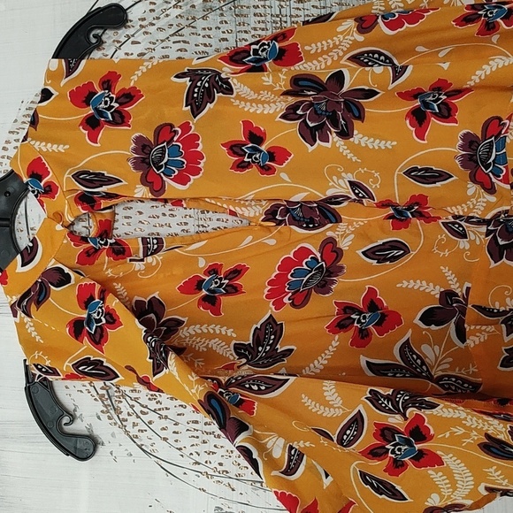 New Monteau Floral Romper Size M - Picture 6 of 9